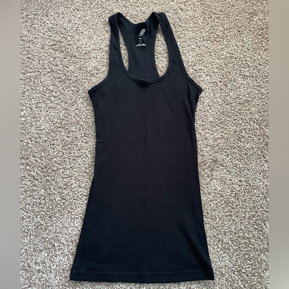 Tank tops - Picture 2 of 6
